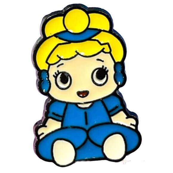 Cinderella Princess Lapel Pin Baby Gown Brooch Badge Accessories Jewelry Gift - Picture 1 of 5